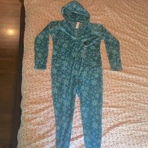 La Vie en Rose holiday onesie pyjamas M.  BNWT
